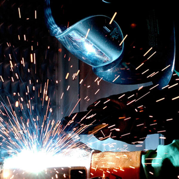 Proceso de servicio de rotomoldeo para piezas plásticas